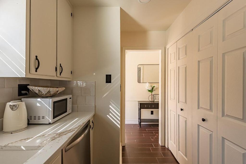 Cozy Townhome Retreat With King Bed Near I-10, Capitol, Fsu & Famu 탤러해시 외부 사진
